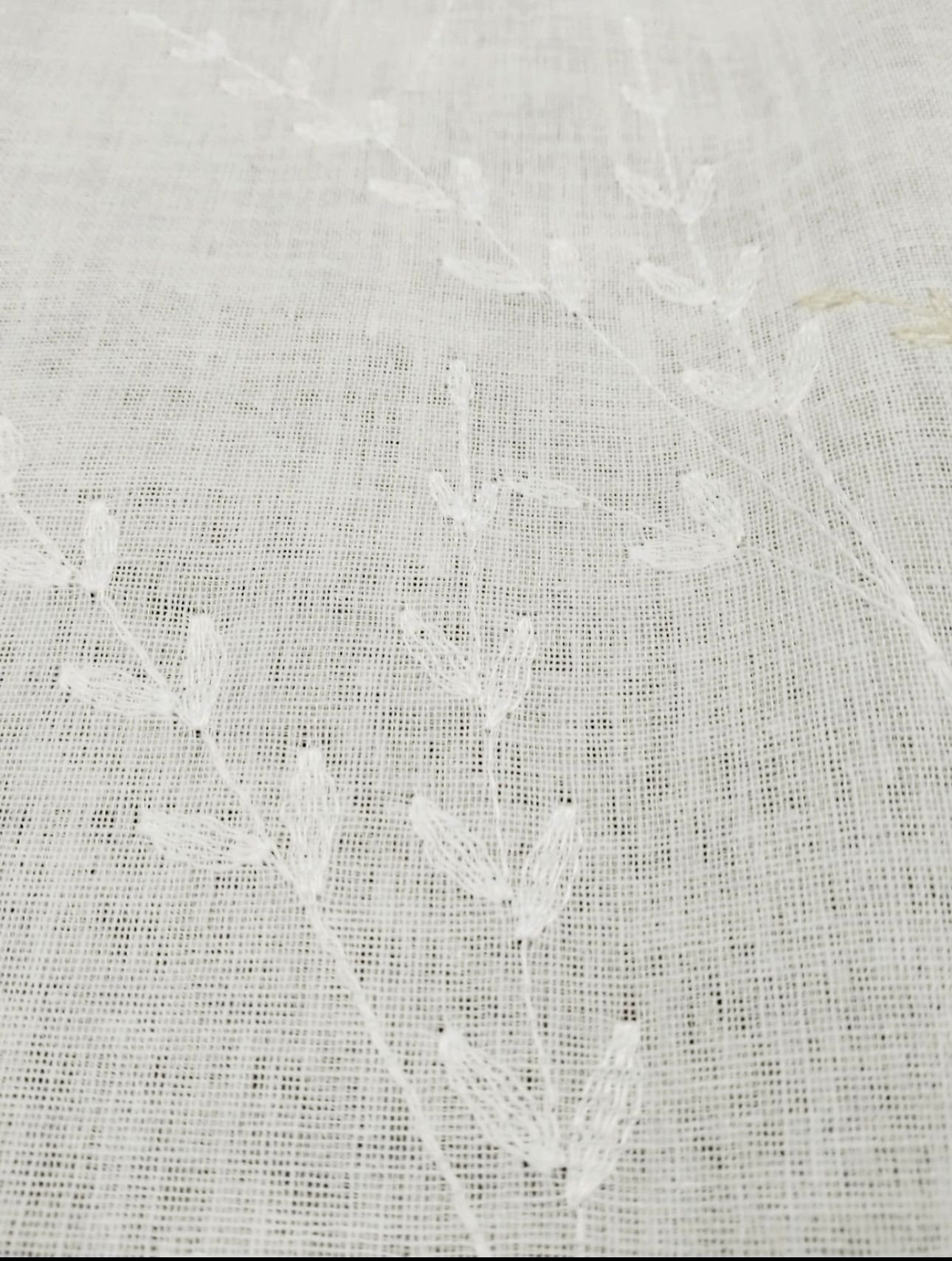 Visillo Melody Blanco y Flores Tostadas - Imagen 4