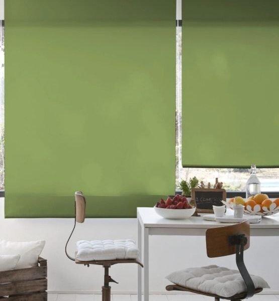 Estor Enrollable Liso Plain en 230cm Verde Pistacho
