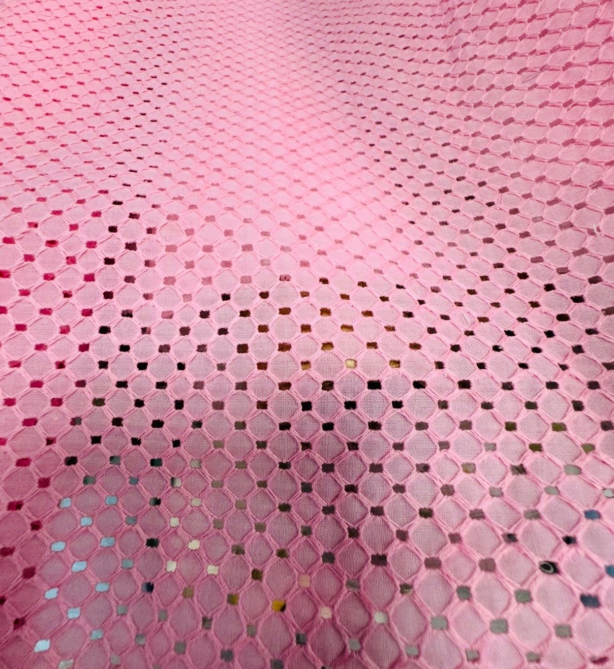 Tejido Batista Bordado Algodón Rosa