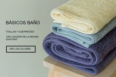 toalla-bano-sobre-mesa